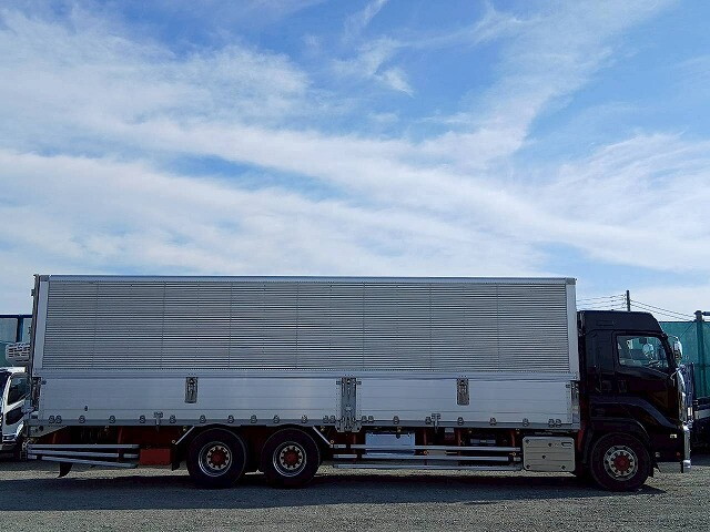 いすゞギガアルミウイング大型（10t）[写真06]