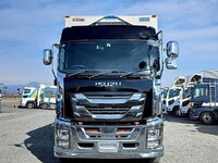 いすゞギガアルミウイング大型（10t）[写真08]