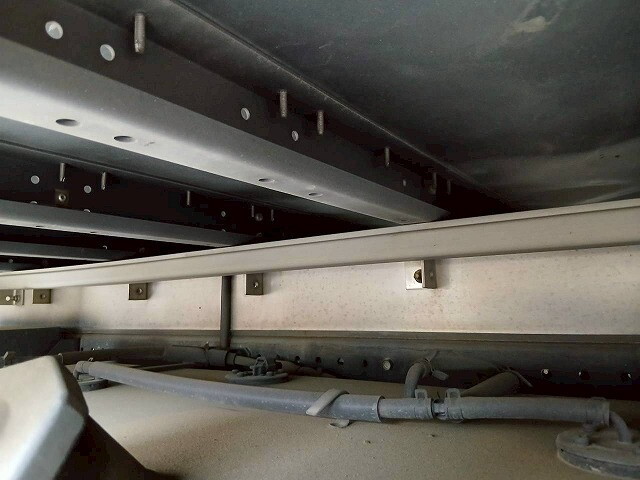 いすゞフォワードアルミウイング中型（4t）[写真11]