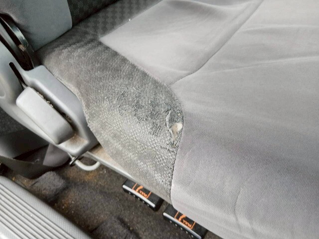 いすゞフォワードアルミウイング中型（4t）[写真21]