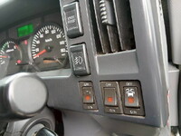 いすゞフォワードアルミウイング中型（4t）[写真29]