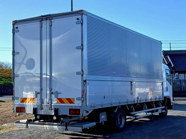 いすゞフォワードアルミウイング中型（4t）[写真03]