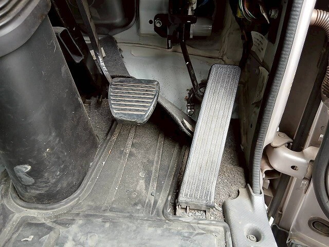 いすゞフォワードアルミウイング中型（4t）[写真30]