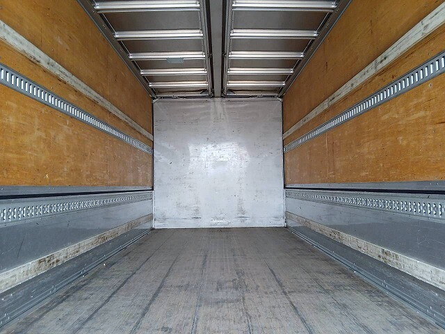 いすゞフォワードアルミウイング中型（4t）[写真36]