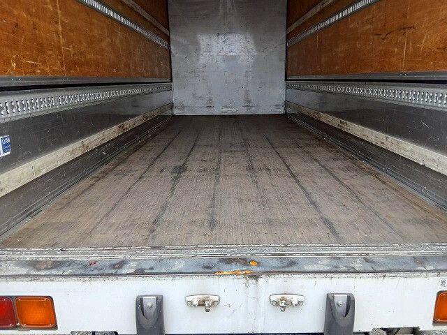 いすゞフォワードアルミウイング中型（4t）[写真37]