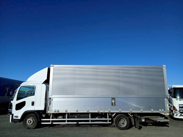 いすゞフォワードアルミウイング中型（4t）[写真04]