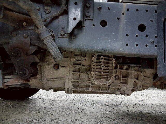 いすゞフォワードアルミウイング中型（4t）[写真09]