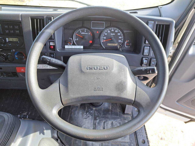 いすゞエルフ冷凍車（冷蔵車）小型（2t・3t）[写真12]