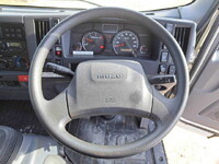 いすゞエルフ冷凍車（冷蔵車）小型（2t・3t）[写真13]