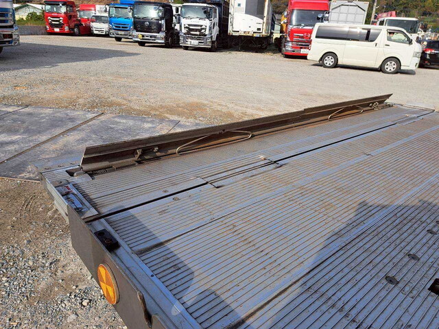 いすゞエルフ冷凍車（冷蔵車）小型（2t・3t）[写真21]