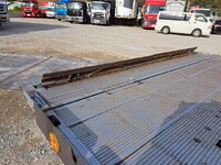 いすゞエルフ冷凍車（冷蔵車）小型（2t・3t）[写真22]