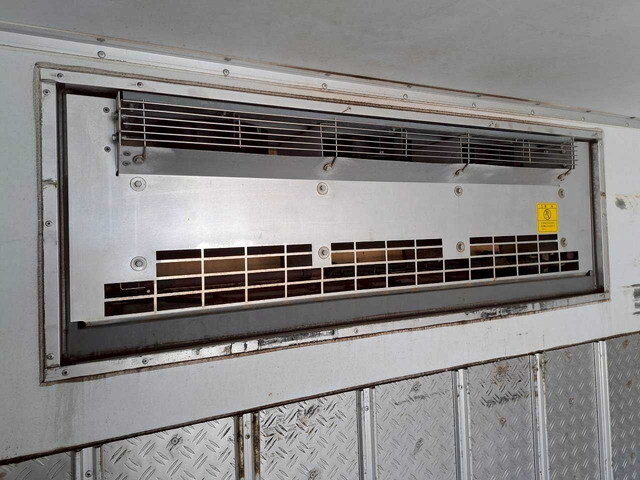 いすゞエルフ冷凍車（冷蔵車）小型（2t・3t）[写真23]