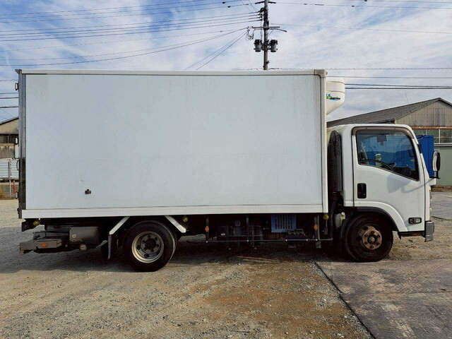いすゞエルフ冷凍車（冷蔵車）小型（2t・3t）[写真05]