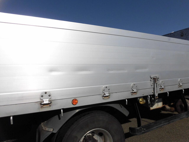 三菱ふそうファイターアルミブロック中型（4t）[写真25]