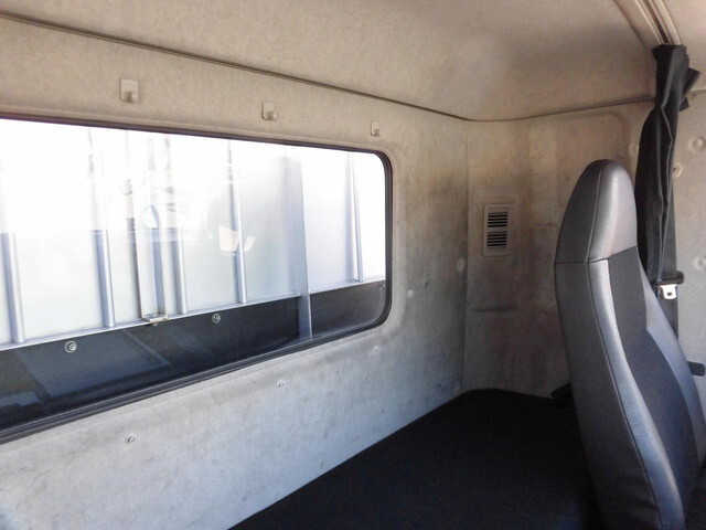 三菱ふそうファイターアルミブロック中型（4t）[写真30]