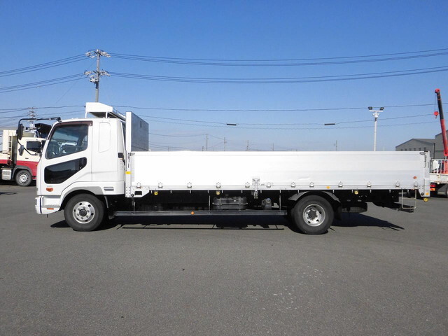 三菱ふそうファイターアルミブロック中型（4t）[写真05]