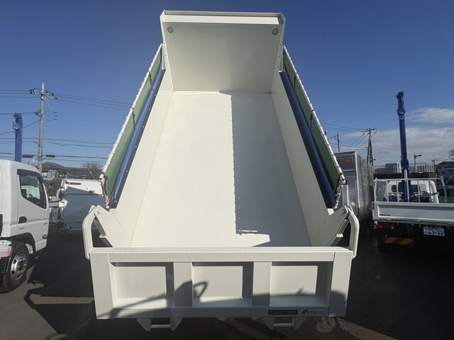 日野レンジャーダンプ増トン（6t・8t）[写真09]