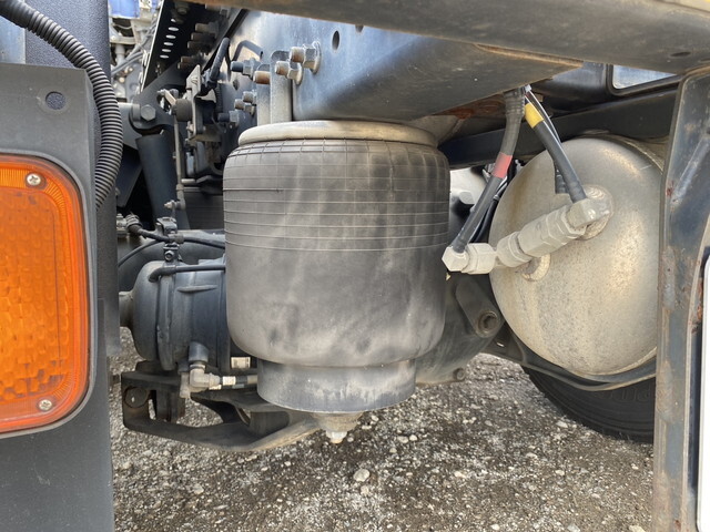 日野プロフィアトレーラーヘッド（トラクターヘッド）大型（10t）[写真13]