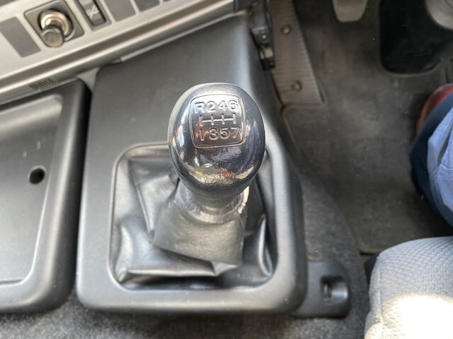 日野プロフィアトレーラーヘッド（トラクターヘッド）大型（10t）[写真21]