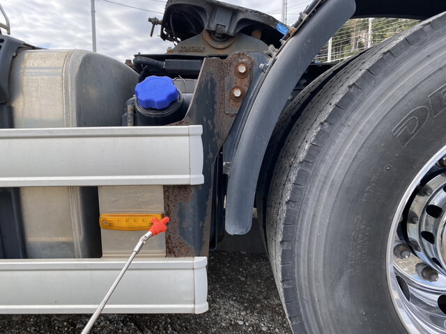 日野プロフィアトレーラーヘッド（トラクターヘッド）大型（10t）[写真36]