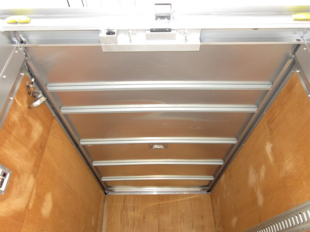 トヨタトヨエースパネルバン小型（2t・3t）[写真10]