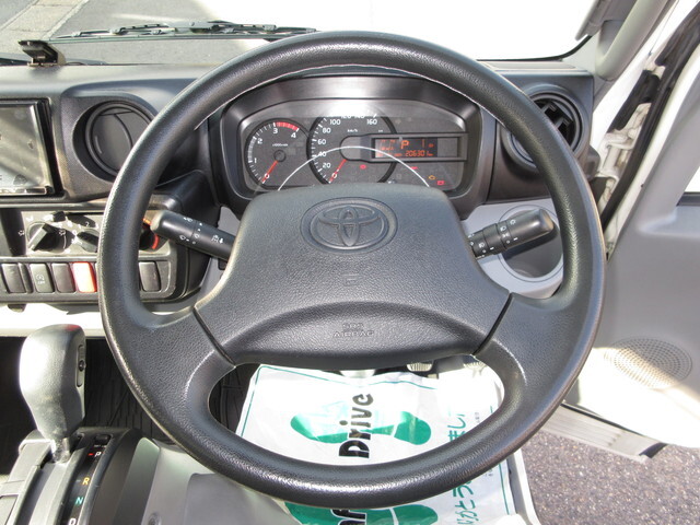 トヨタトヨエースパネルバン小型（2t・3t）[写真23]