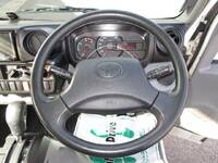 トヨタトヨエースパネルバン小型（2t・3t）[写真24]