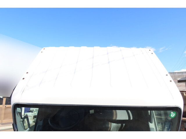 いすゞエルフ冷凍車（冷蔵車）小型（2t・3t）[写真16]