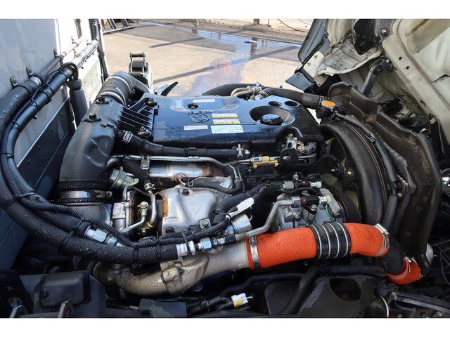 いすゞエルフ冷凍車（冷蔵車）小型（2t・3t）[写真23]