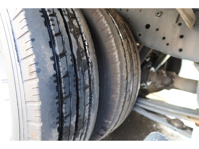 いすゞエルフ冷凍車（冷蔵車）小型（2t・3t）[写真27]