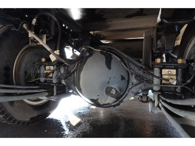 いすゞエルフ冷凍車（冷蔵車）小型（2t・3t）[写真28]