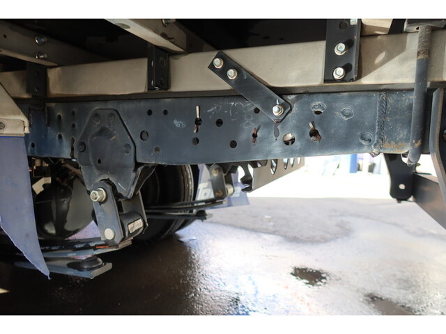 いすゞエルフ冷凍車（冷蔵車）小型（2t・3t）[写真29]