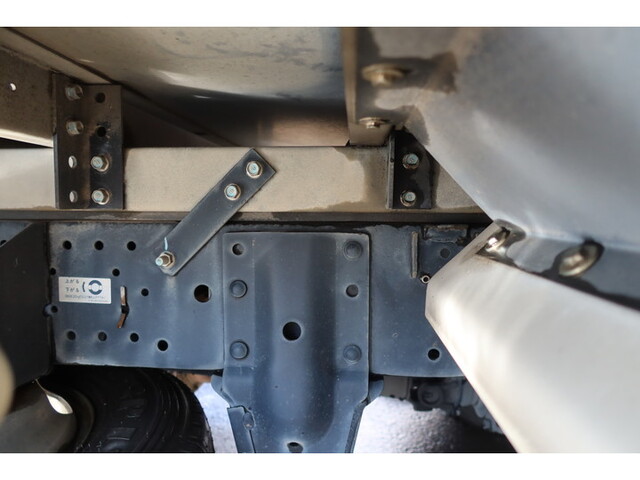 いすゞエルフ冷凍車（冷蔵車）小型（2t・3t）[写真30]