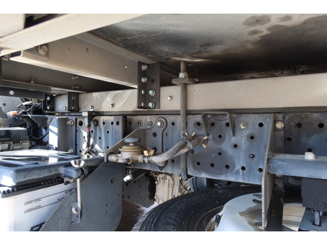 いすゞエルフ冷凍車（冷蔵車）小型（2t・3t）[写真31]