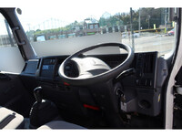 いすゞエルフ冷凍車（冷蔵車）小型（2t・3t）[写真34]