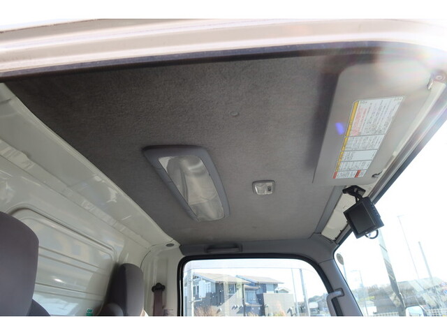 いすゞエルフ冷凍車（冷蔵車）小型（2t・3t）[写真34]