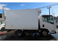 いすゞエルフ冷凍車（冷蔵車）小型（2t・3t）[写真05]