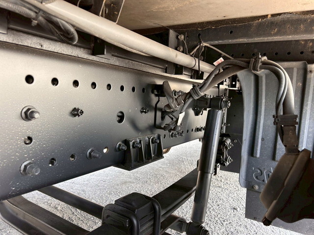 日野プロフィアアルミウイング大型（10t）[写真19]