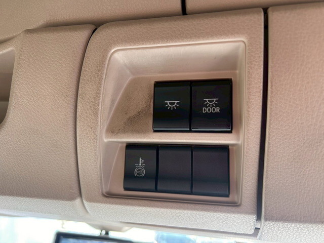 日野プロフィアアルミウイング大型（10t）[写真23]