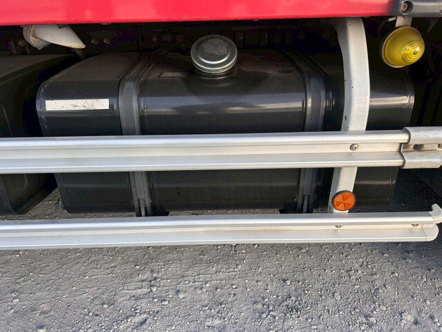 日野プロフィアアルミウイング大型（10t）[写真30]