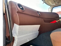 日野プロフィアアルミウイング大型（10t）[写真34]