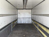 UDトラックスクオンアルミウイング大型（10t）[写真12]