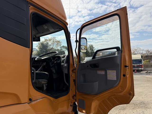 UDトラックスクオンアルミウイング大型（10t）[写真27]