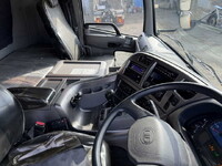 UDトラックスクオンアルミウイング大型（10t）[写真32]