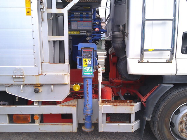 いすゞフォワードクレーン4段増トン（6t・8t）[写真16]