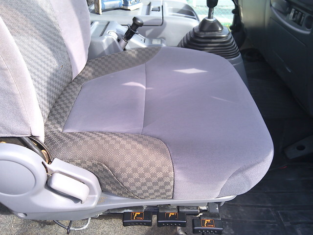 いすゞフォワードクレーン4段増トン（6t・8t）[写真26]