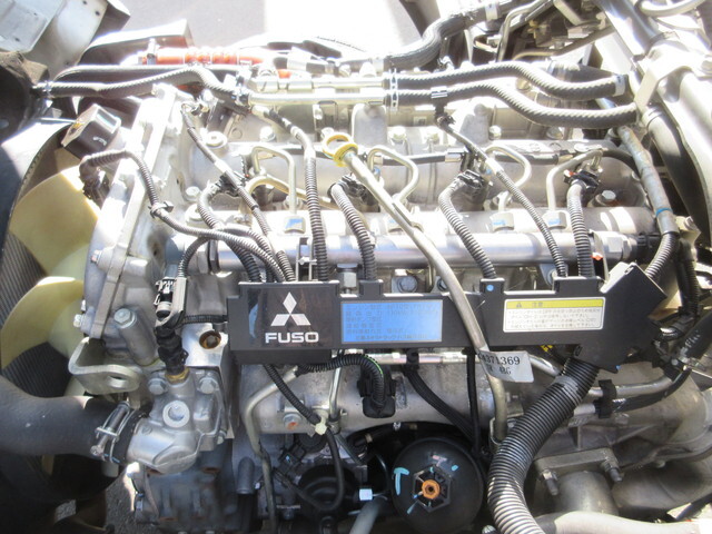 三菱ふそうキャンターアルミバン小型（2t・3t）[写真20]