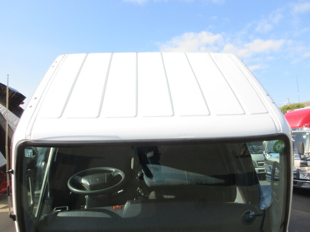 三菱ふそうキャンターアルミバン小型（2t・3t）[写真23]