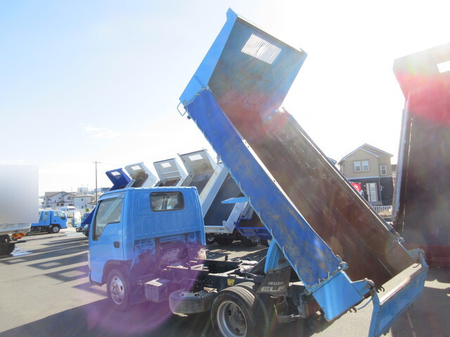 いすゞエルフダンプ小型（2t・3t）[写真30]