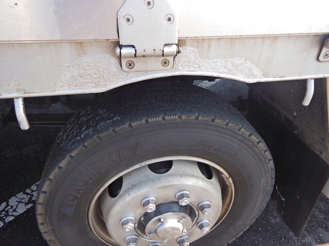 三菱ふそうスーパーグレートアルミブロック大型（10t）[写真39]